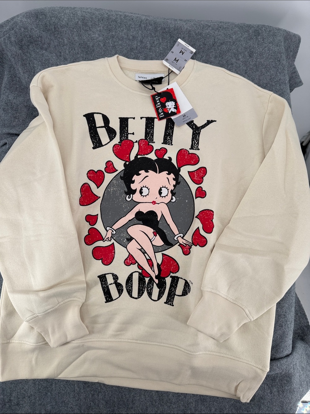 Betty Boop Lefties Cream Crewneck Sweatshirt with Red Heart Graphic NwT Medium